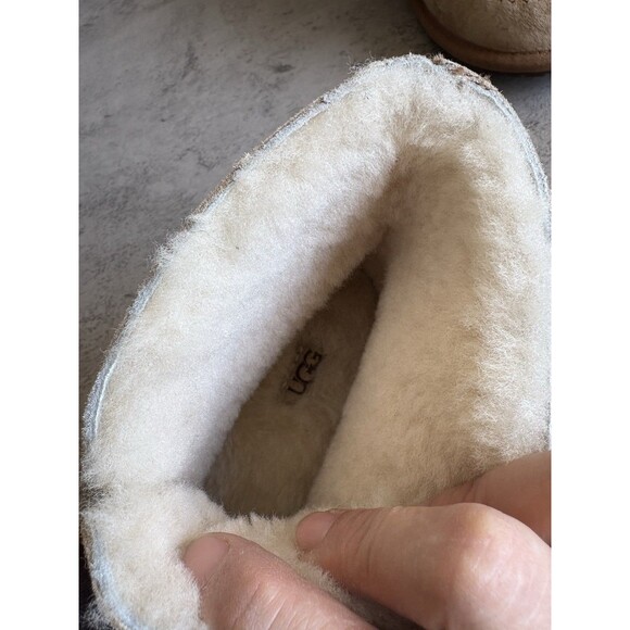 UGG Kallen Brown Chestnut Suede Pom Pom Bow Leather Slippers Women’s 8 WARM - Picture 6 of 7